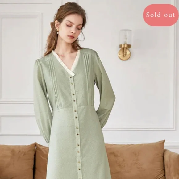 Adelyn V-Neck Polka Dot Green Midi Dress XS / Light Green